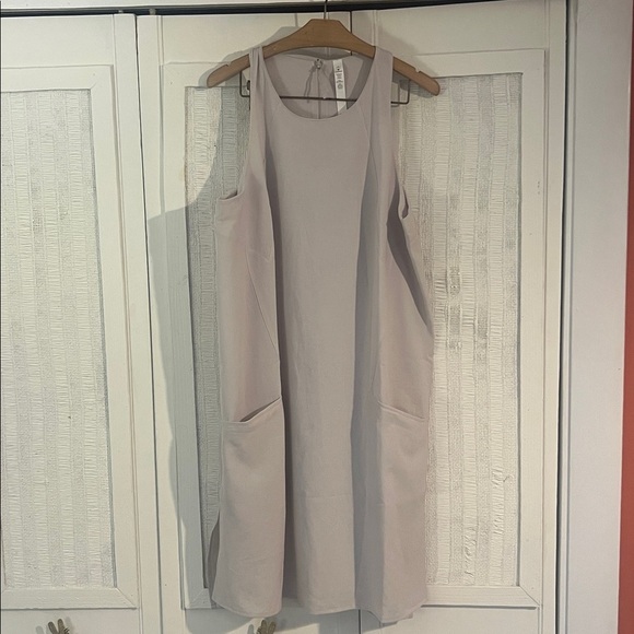 Lululemon Shift in Time Dress size 10 reversible! - Picture 4 of 11